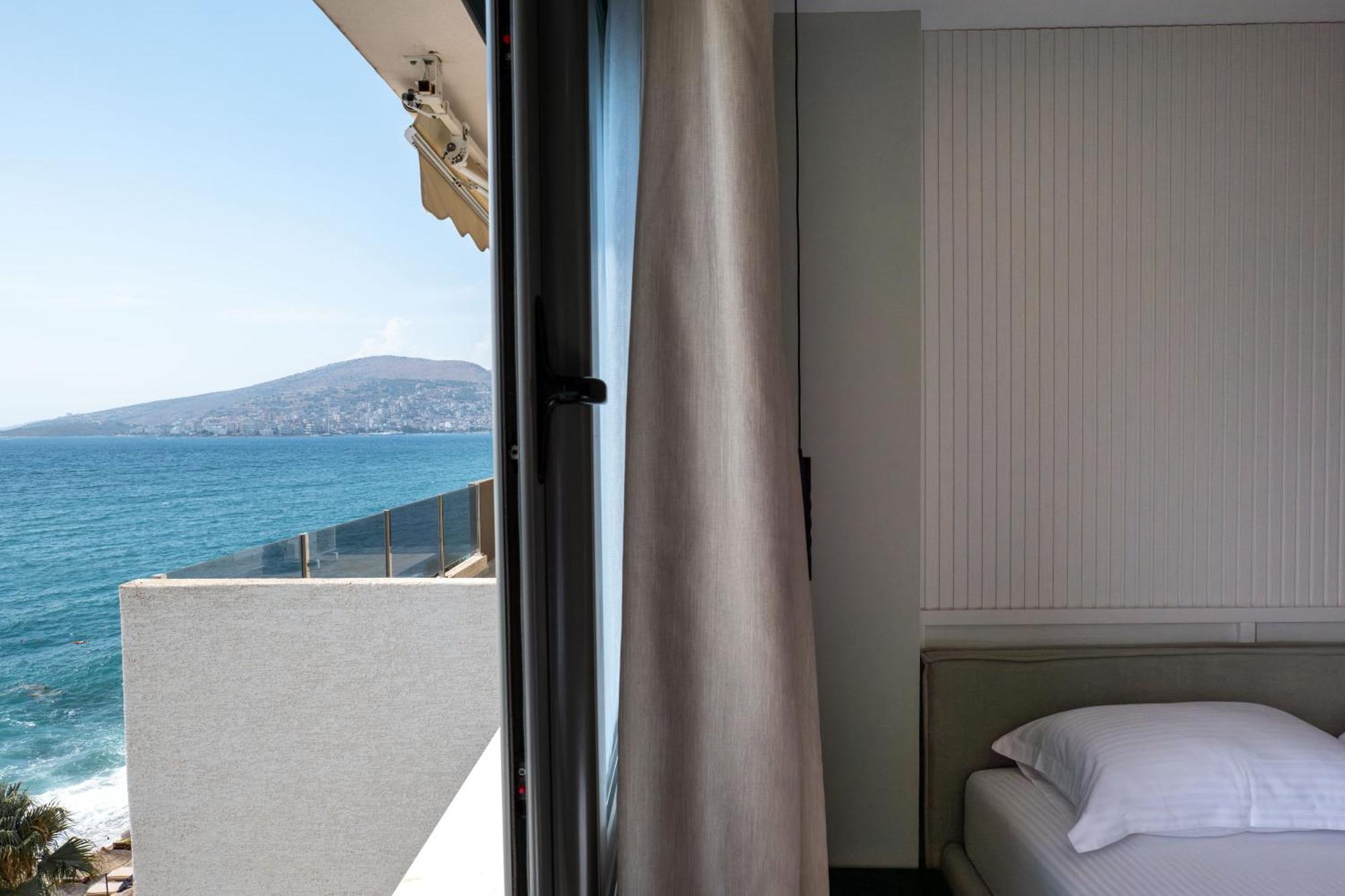 The View Luxury Sea View Sarandë