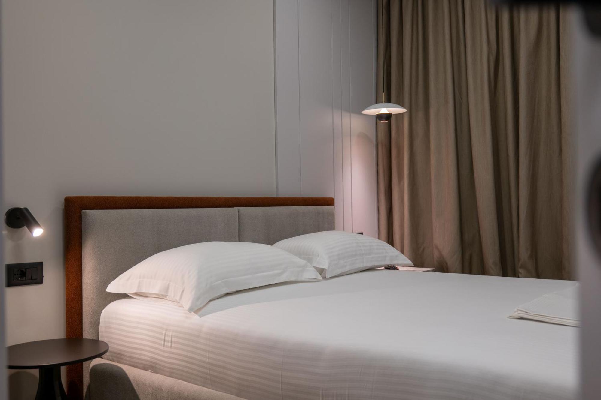 The View Luxury Sea View Sarandë