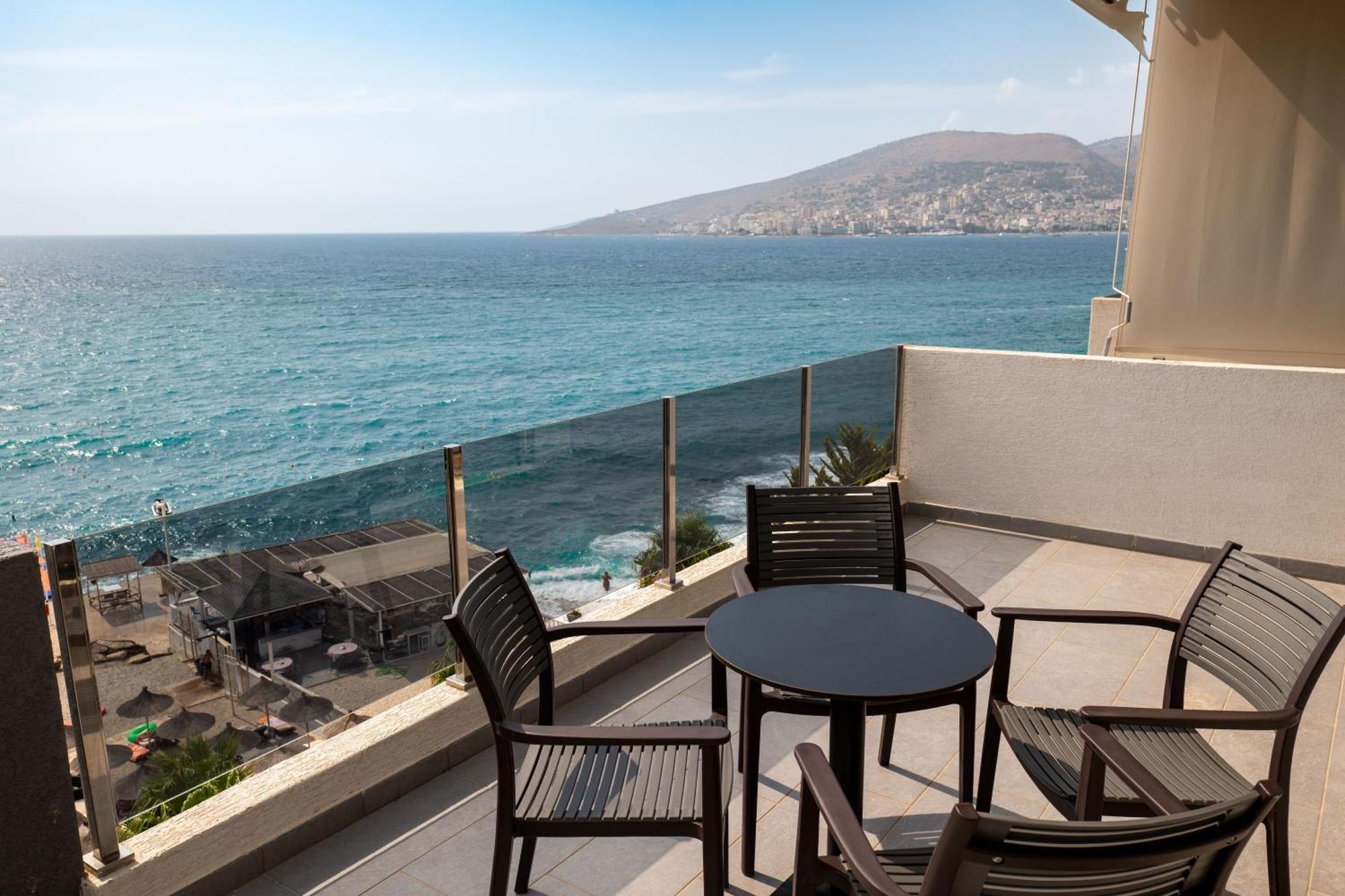 The View Luxury Sea View *
